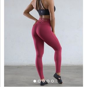 Bombshell sportswear leggings